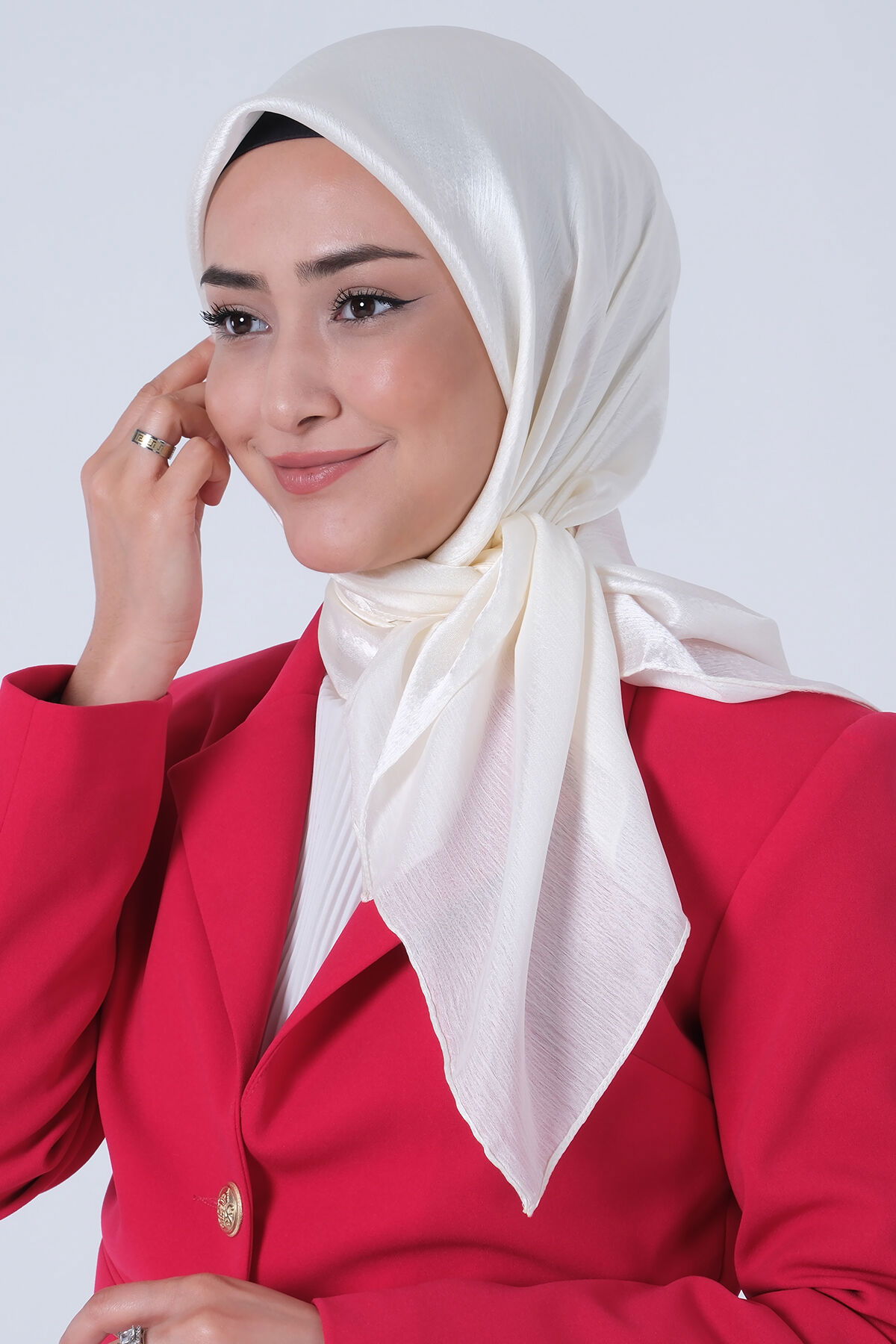 İnci Krem Janjan Eşarp