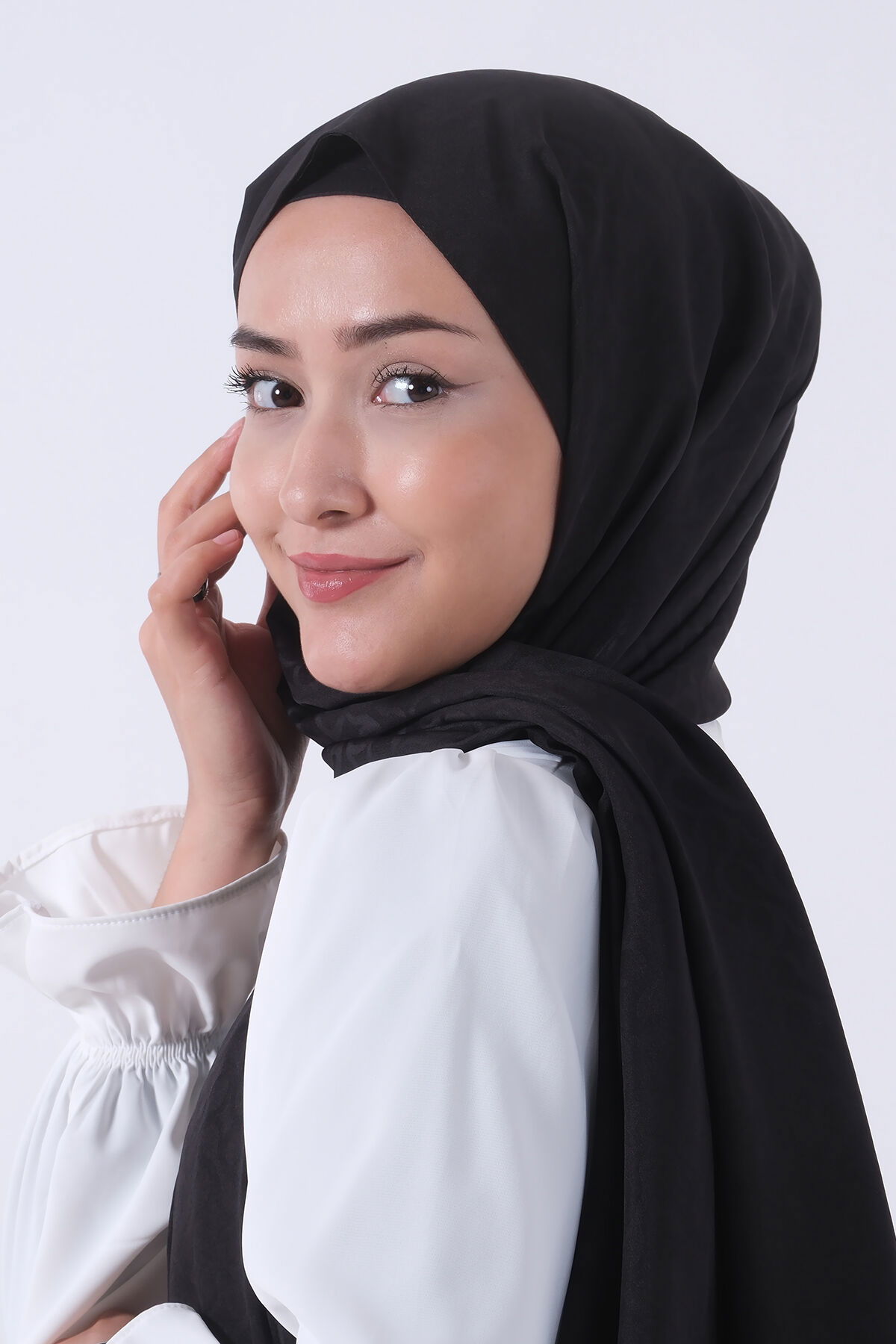 V-1 Azra Jakar Şal