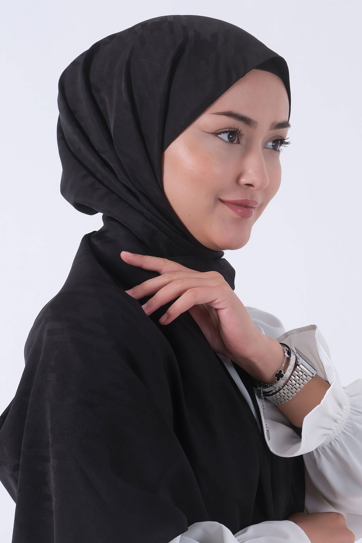 V-1 Miray Jakar Şal