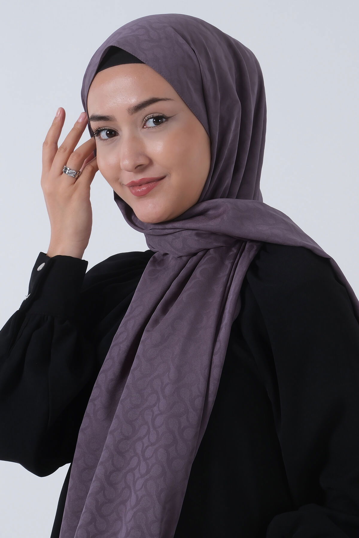 V-10 Azra Jakar Şal