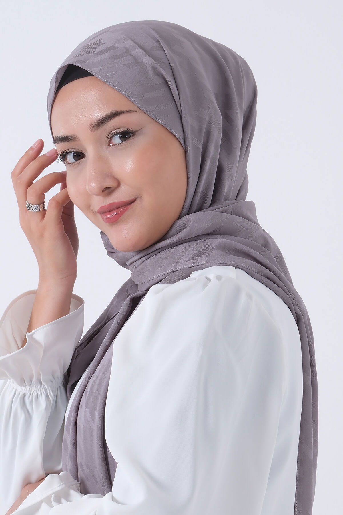 V-11 Miray Jakar Şal