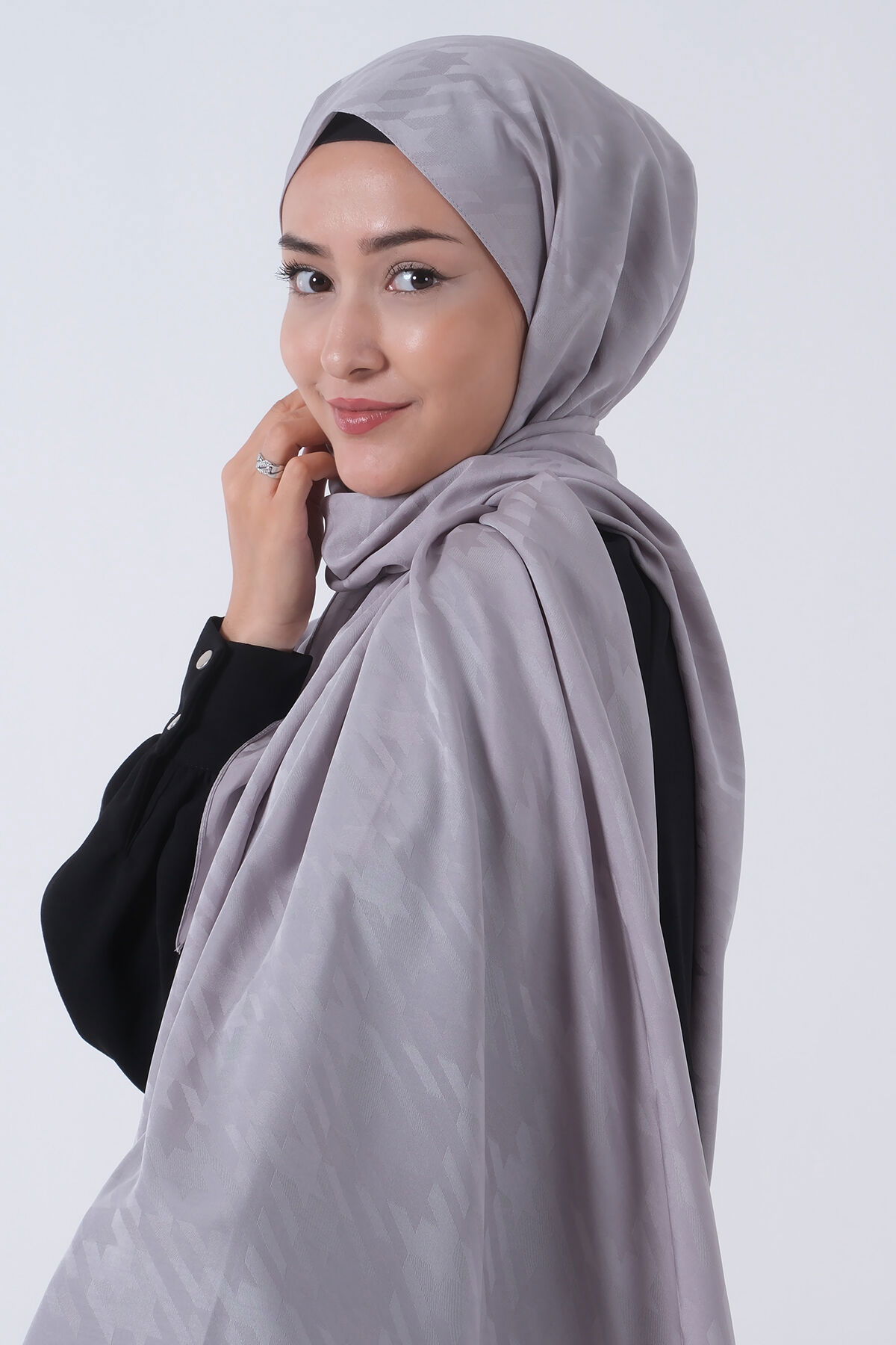 V-13 Miray Jakar Şal