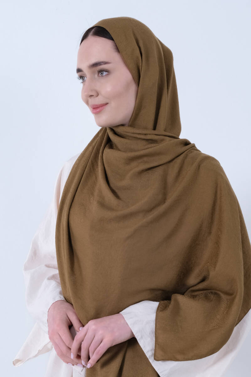 V-13 Zümra Şal - harem