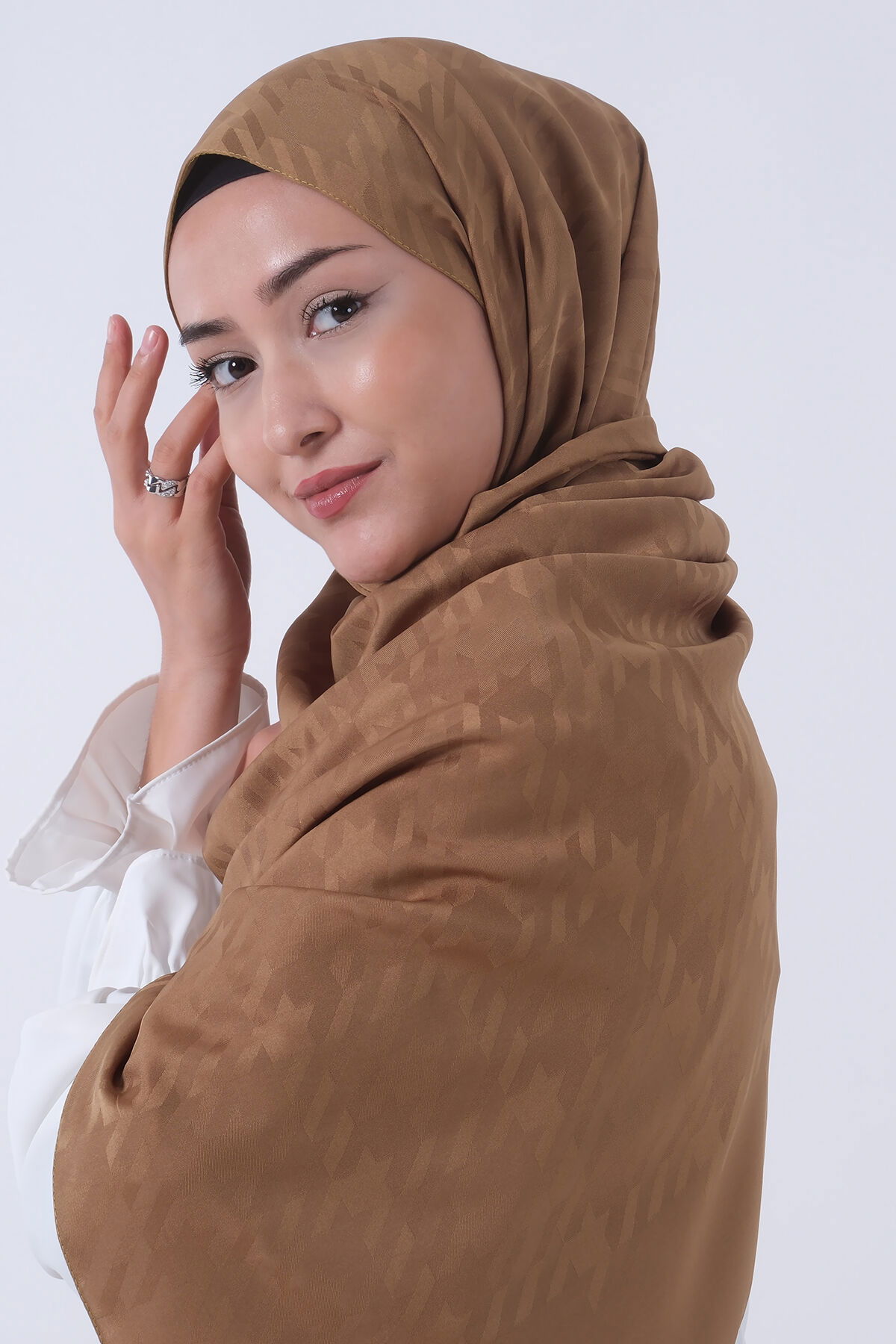 V-17 Miray Jakar Şal