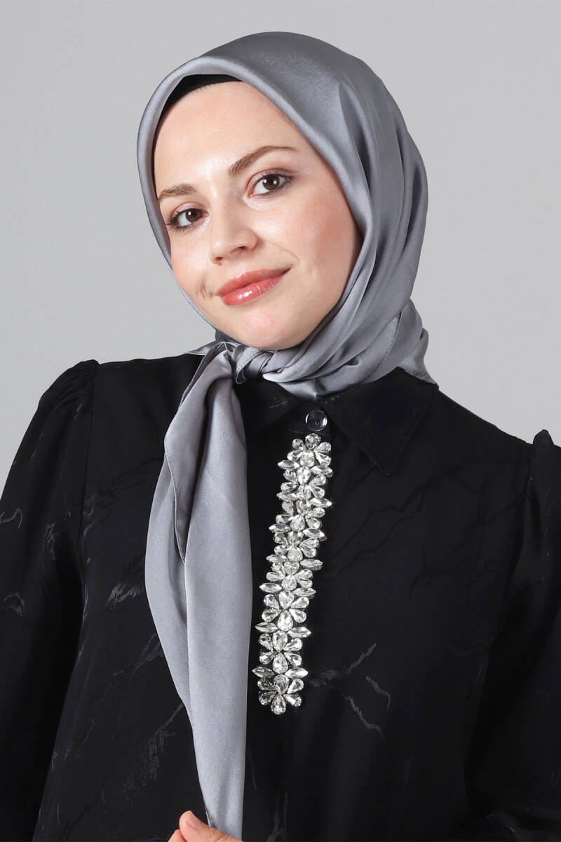 V-19 Como Saten Eşarp - harem