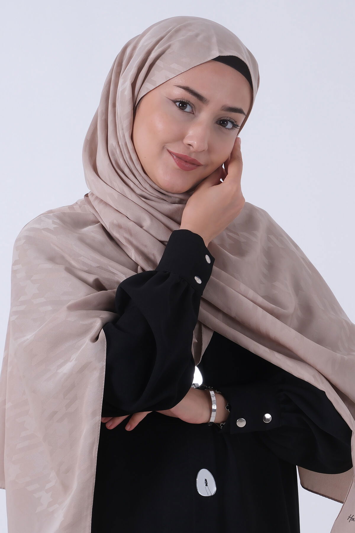 V-21 Miray Jakar Şal