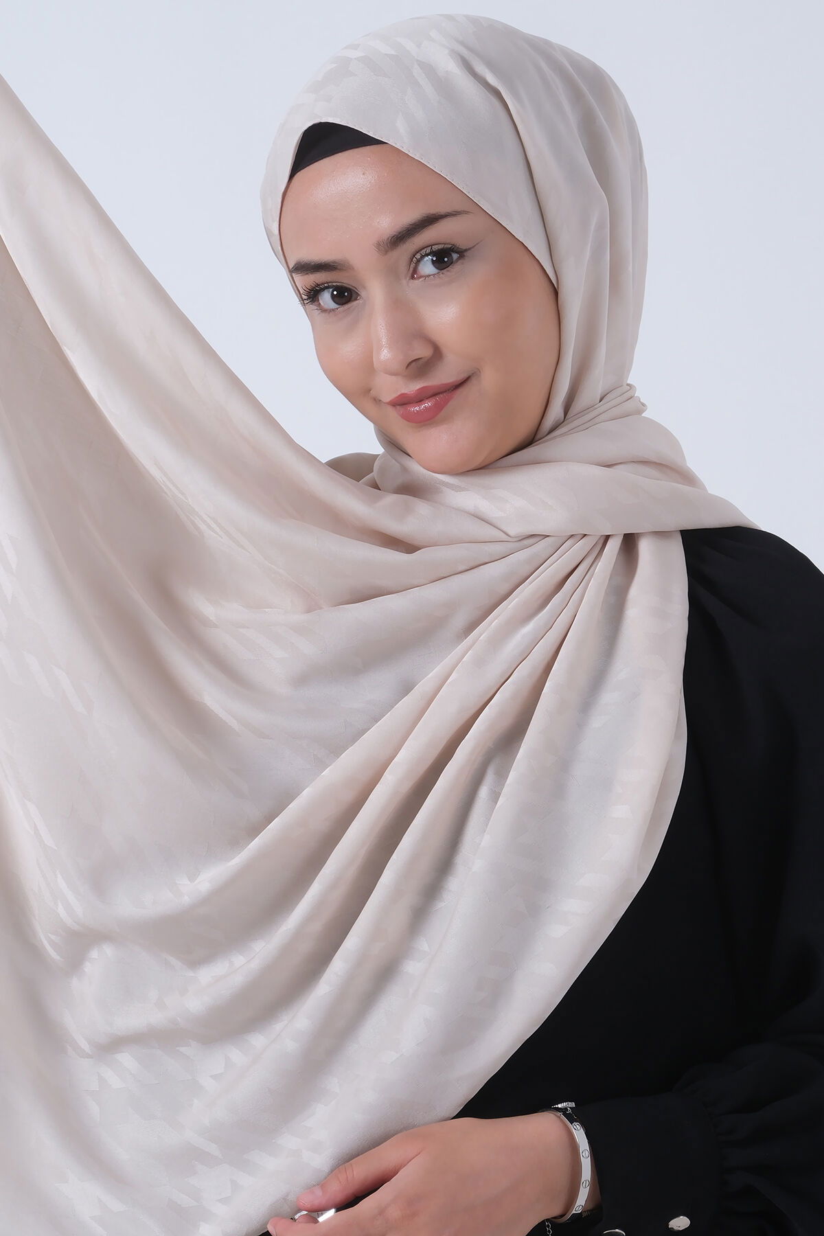 V-23 Miray Jakar Şal
