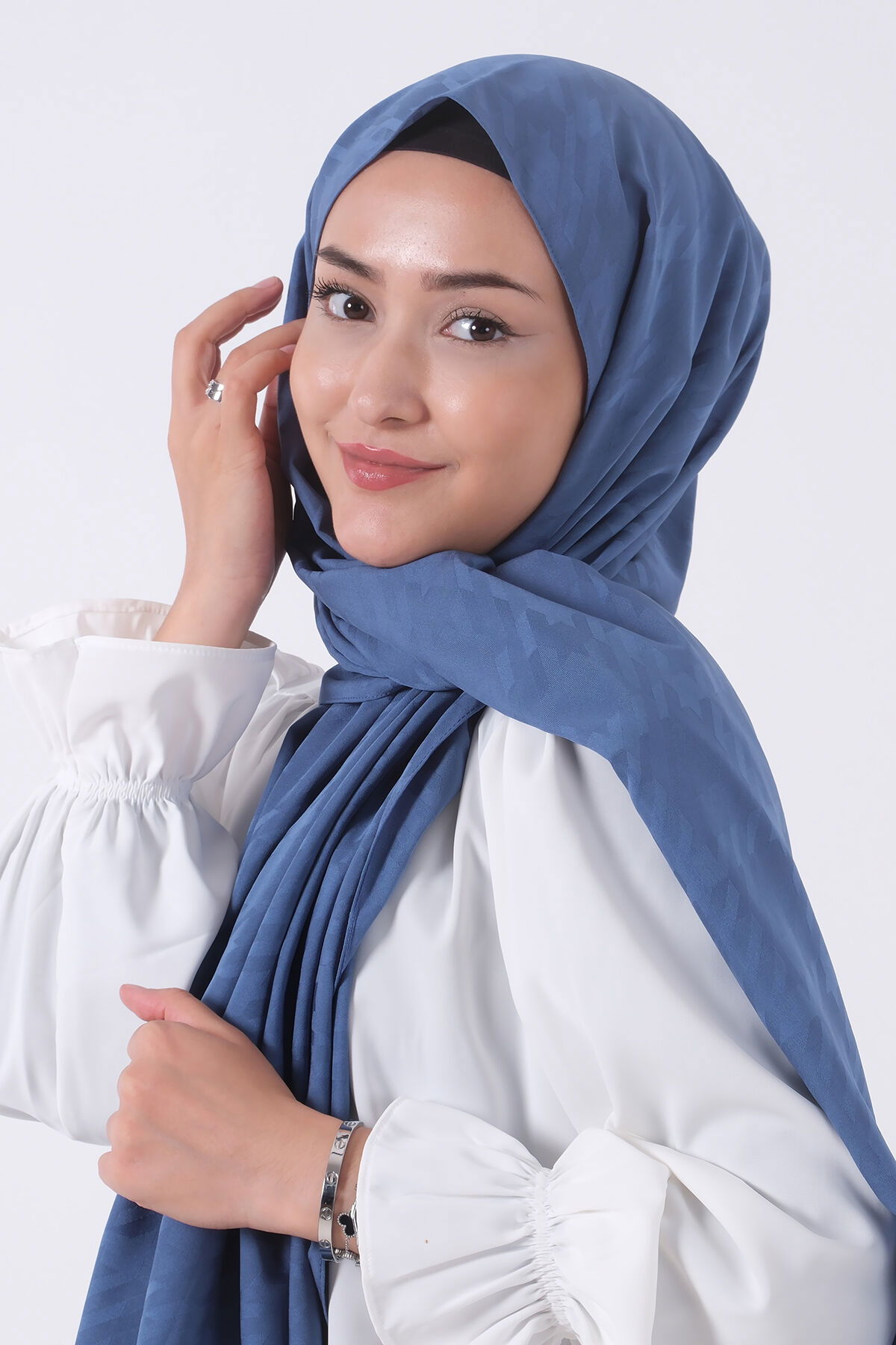V-5 Miray Jakar Şal