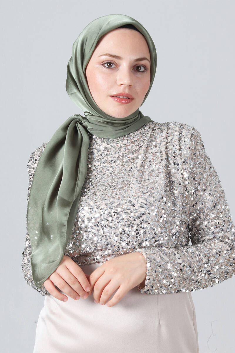 V-52 Como Saten Eşarp - harem