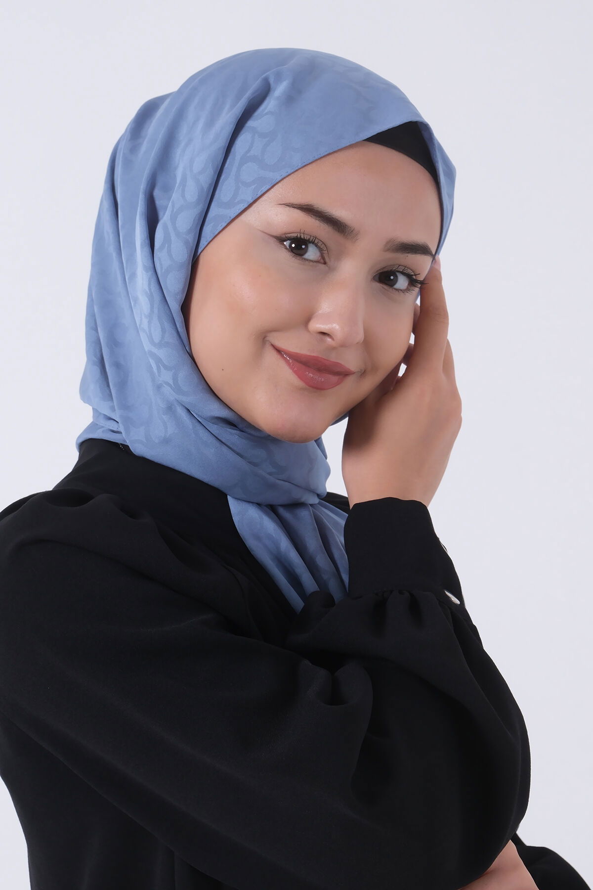 V-6 Azra Jakar Şal