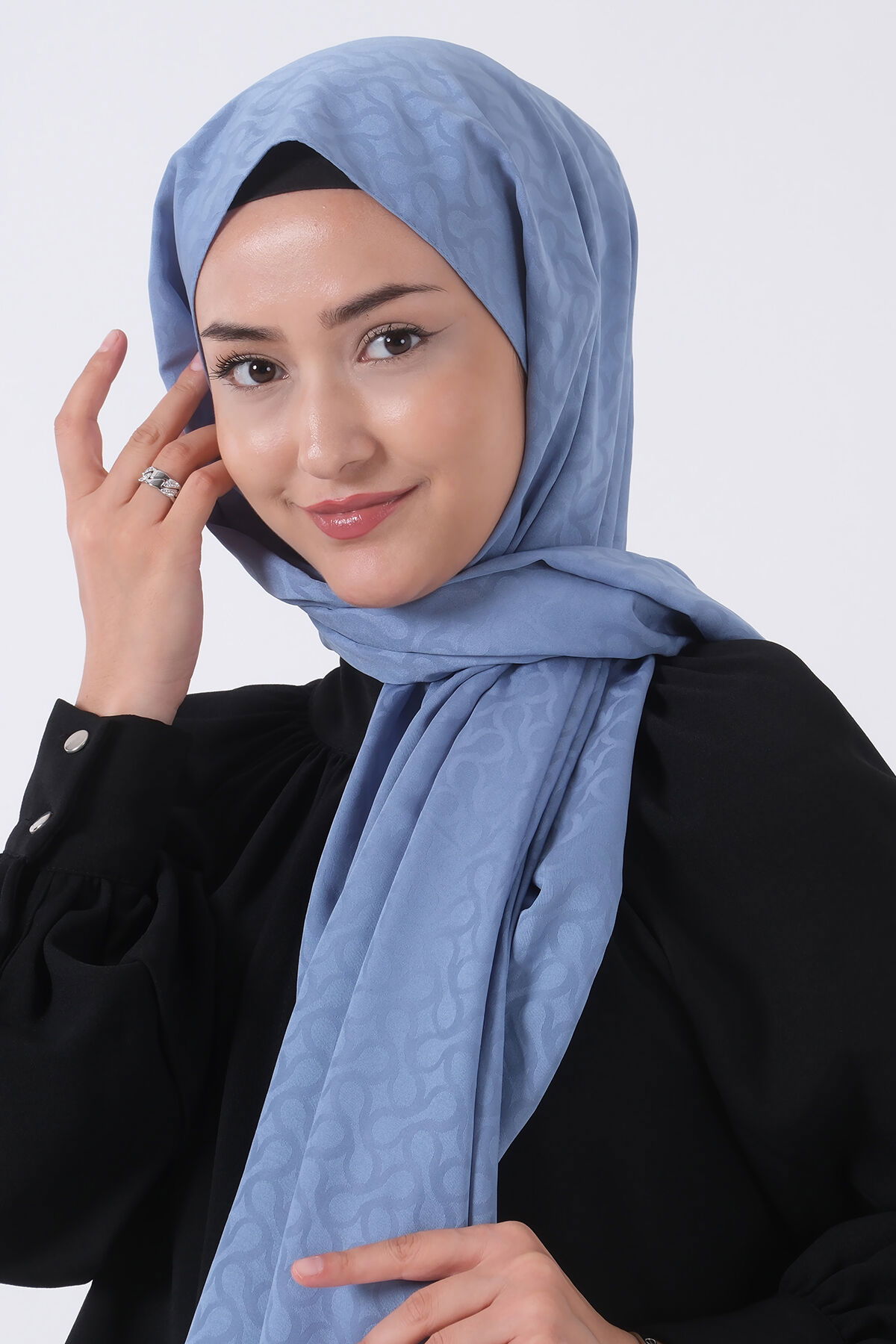 V-6 Azra Jakar Şal