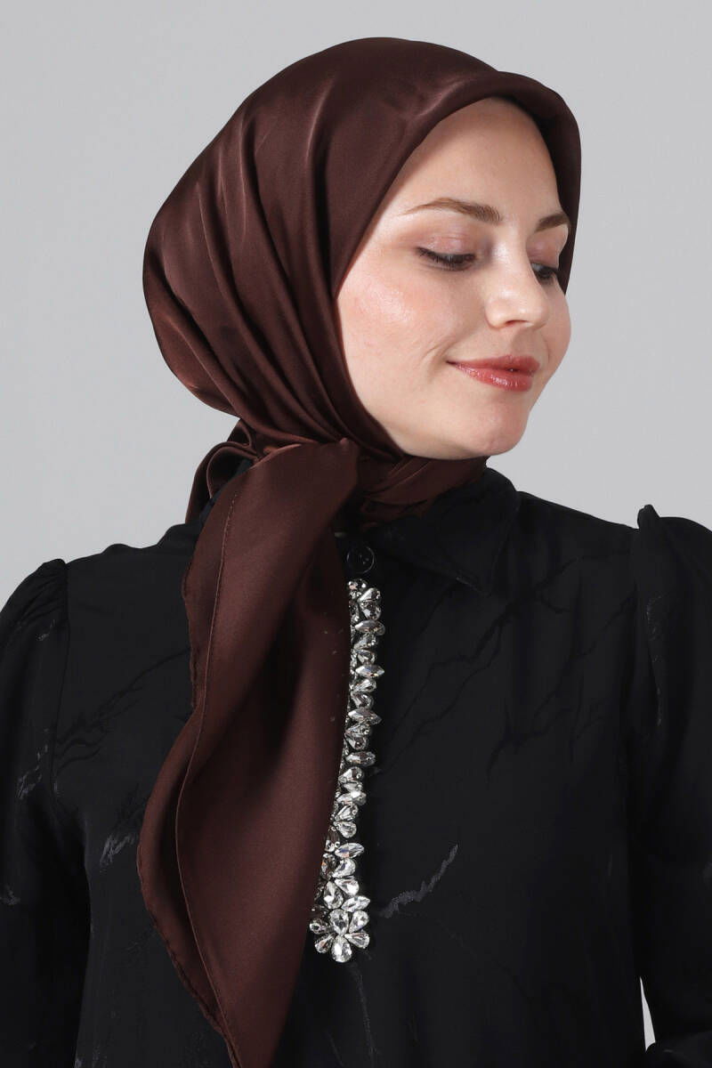 V-61 Como Saten Eşarp - harem