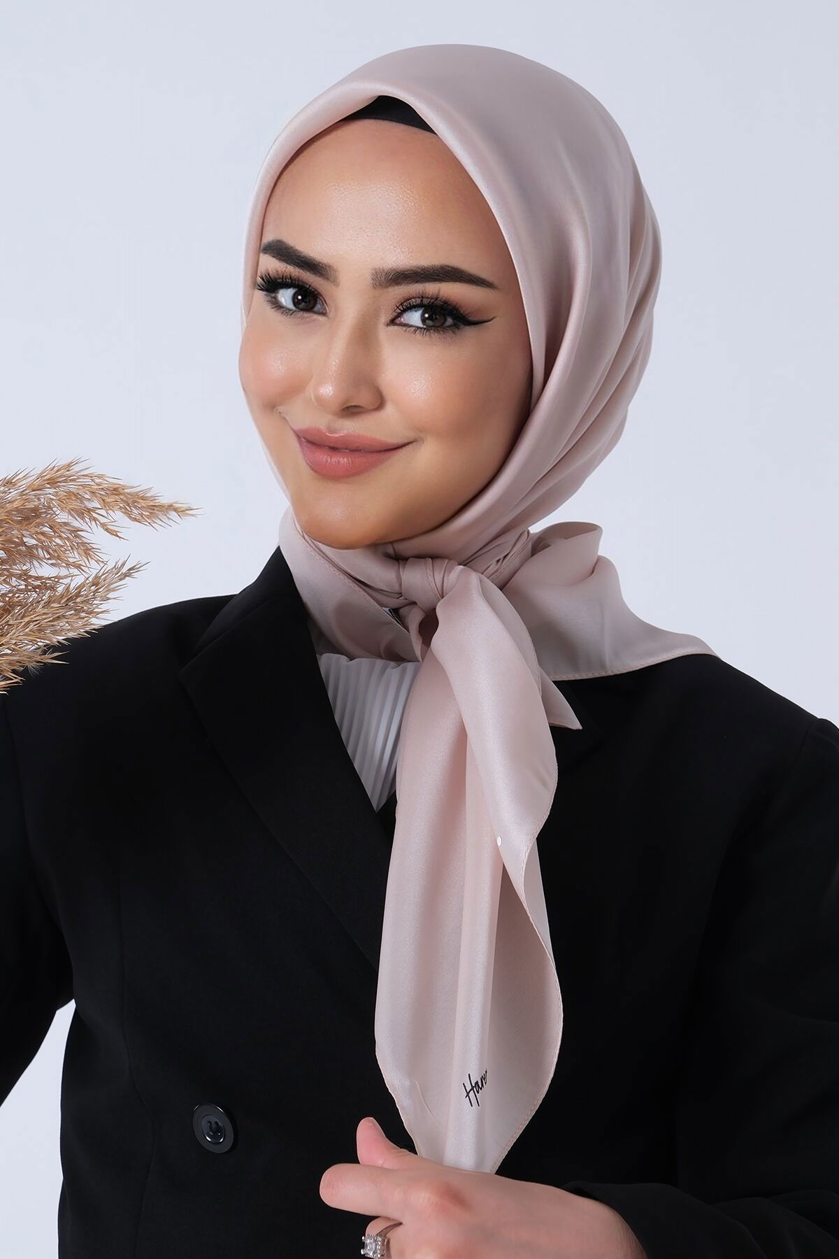 V-64 Kristal Saten Eşarp