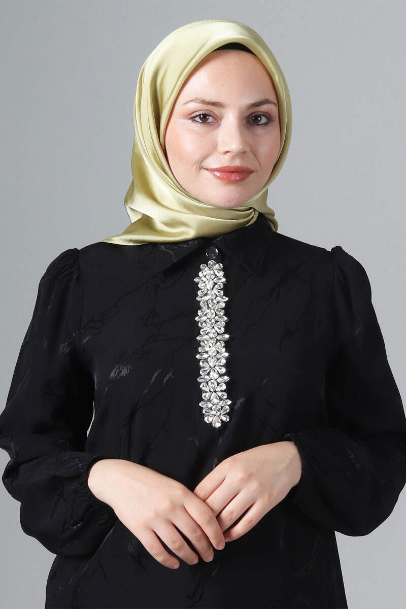 V-81 Como Saten Eşarp - harem