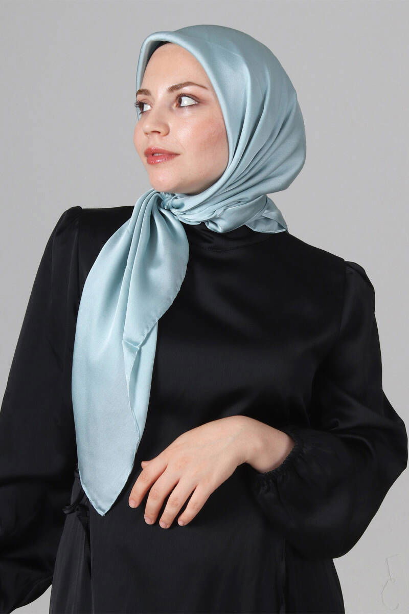 V-82 Como Saten Eşarp - harem