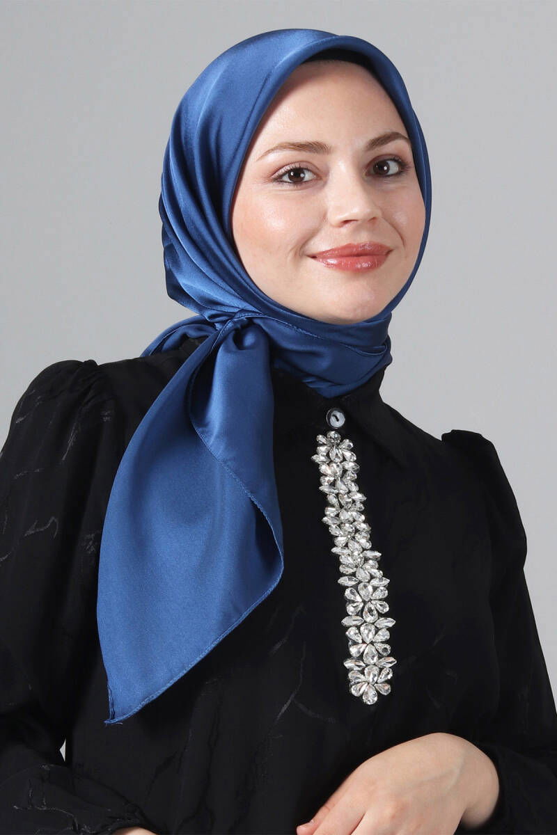 V-9 Como Saten Eşarp - harem