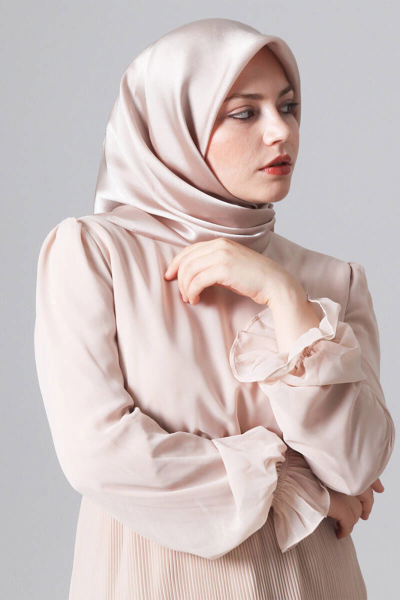 V-90 Como Saten Eşarp - harem